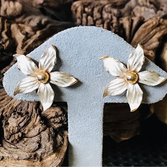 VTG Vintage Judy Lee SIGNED Costume Gold & Silver Tone Floral Clip On Earrings - Picture 5 of 13